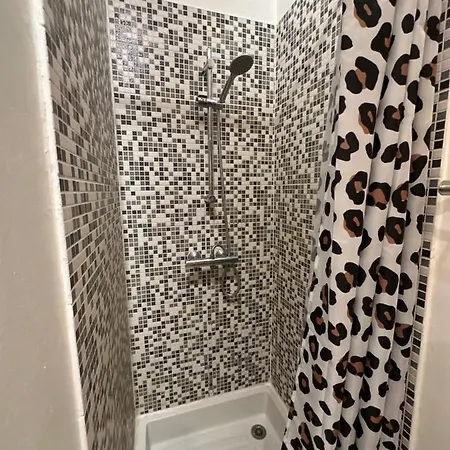Ideal Proche Centre Paris Apartment *