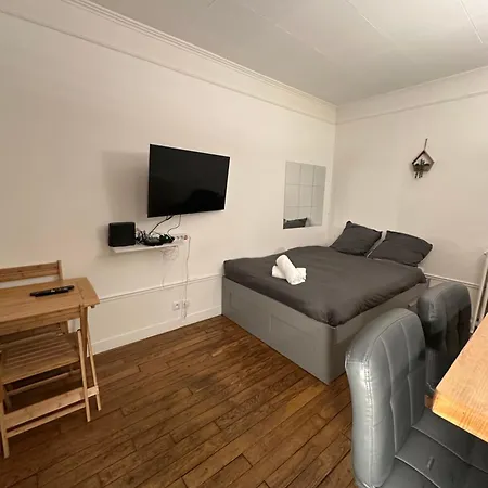 Ideal Proche Centre Paris 아파트